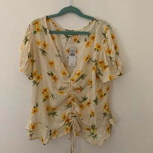 American Eagle Cream with yellow flowered top